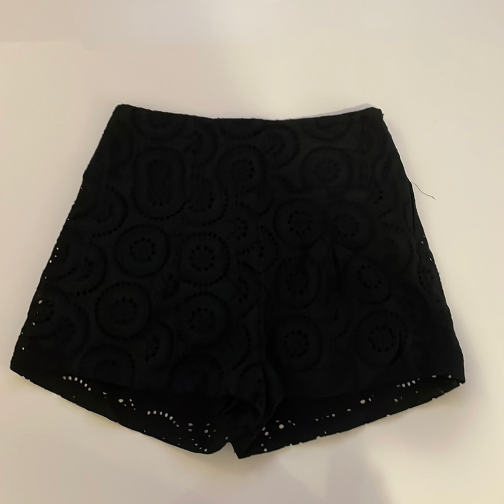 Colcci design shorts